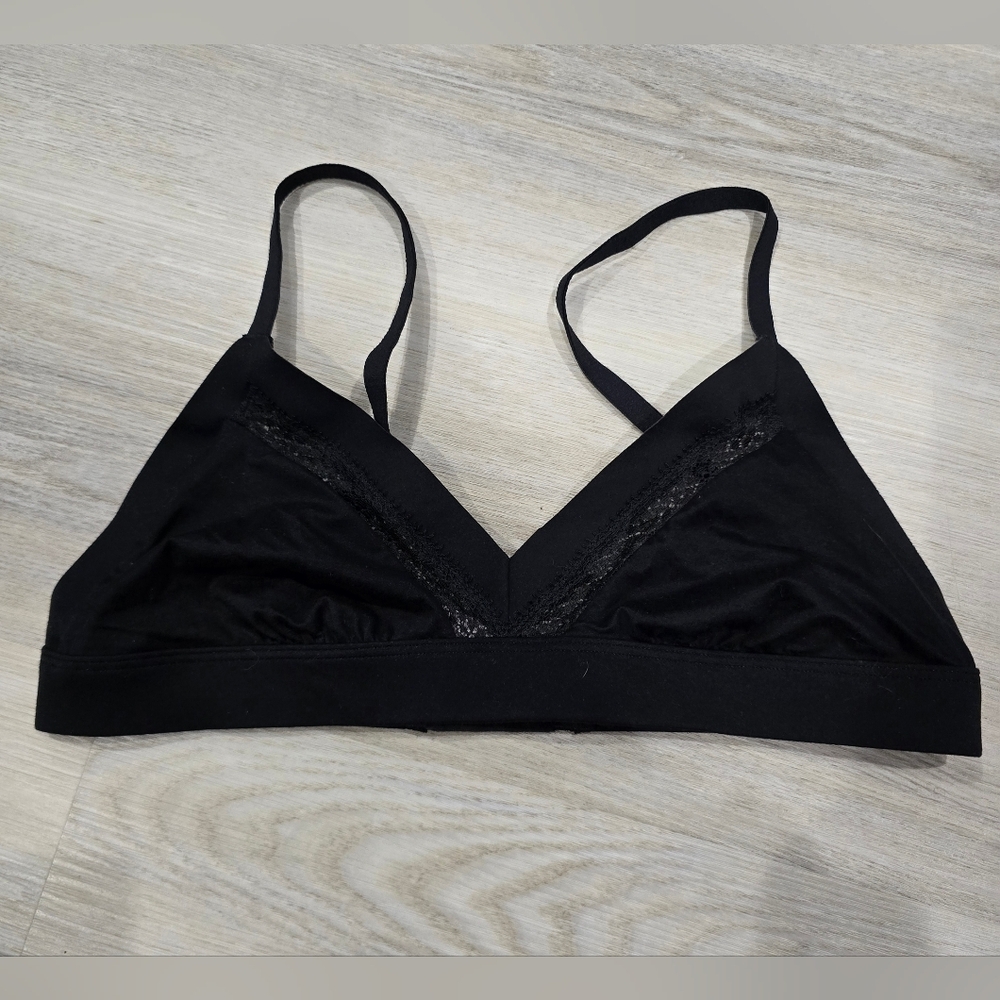 Victoria Secret Bralette Bra Incredible Solid Lace Trim Unlined Size M